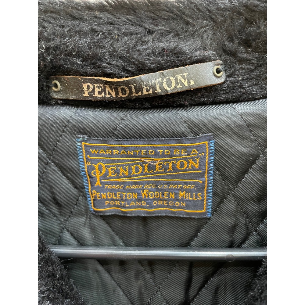 VINTAGE‎ MENS PENDLETON PLAID WOOL COAT WITH FAUX FUR COLLAR - Picture 14 of 16